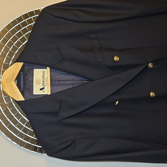 Aquascutum London Black Blazer with Gold Buttons - Picture 3 of 15